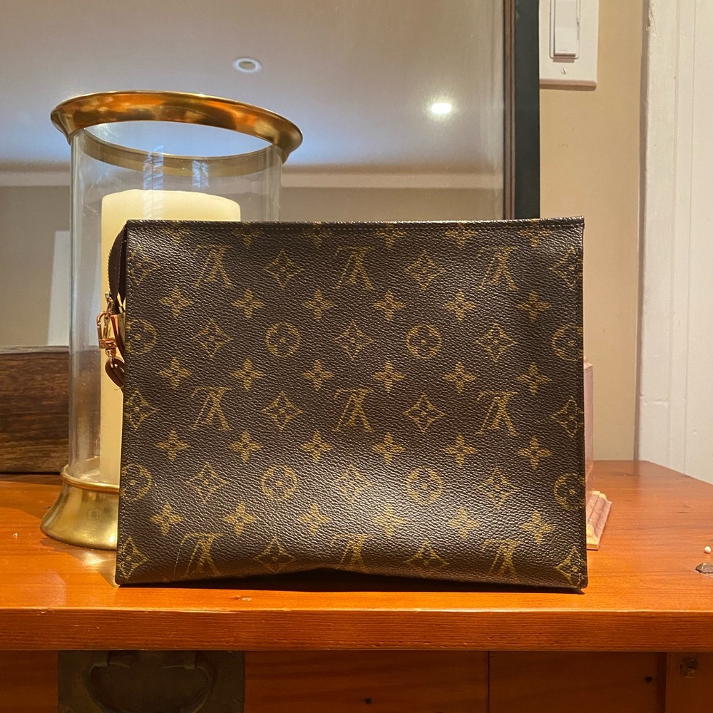 Louis Vuitton Pochette (toiletry bag)